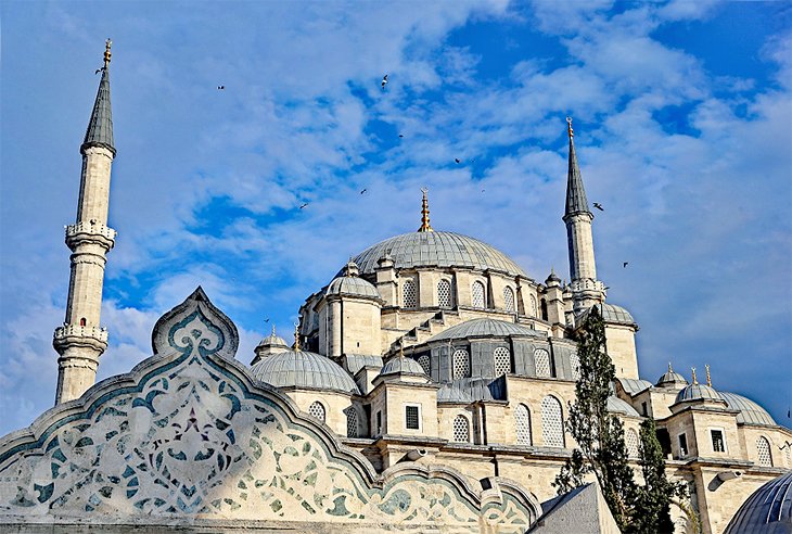 مسجد فاتح استانبول(اولین مسجد پس از فتح بیزانس)