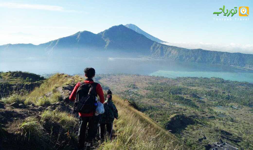 کوه باتور بالی(دو ساعت پیاده روی تا قلعه آتشفشان)