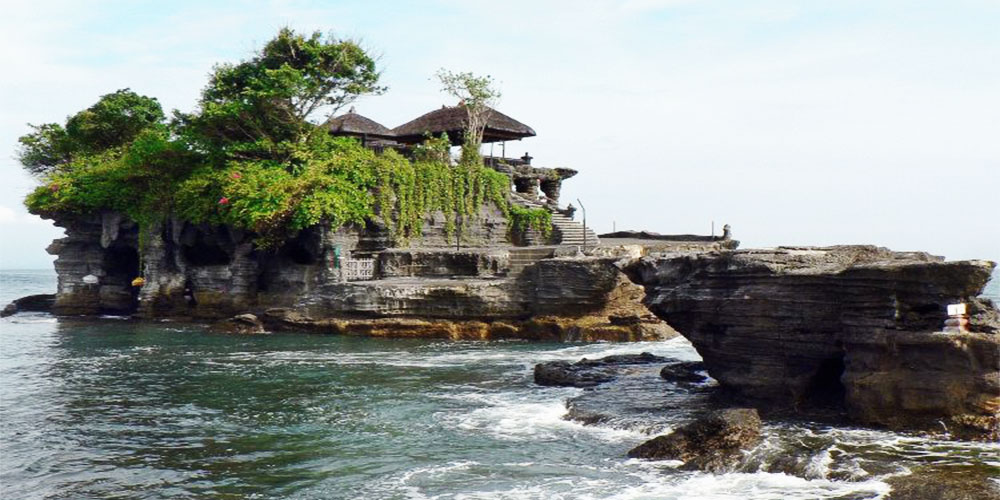 رازهای معبد تانالوت بالی