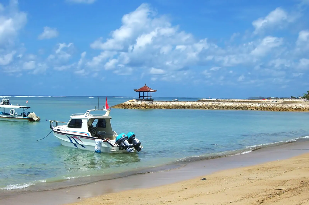 ساحل تانجونگ بنوآ بالی