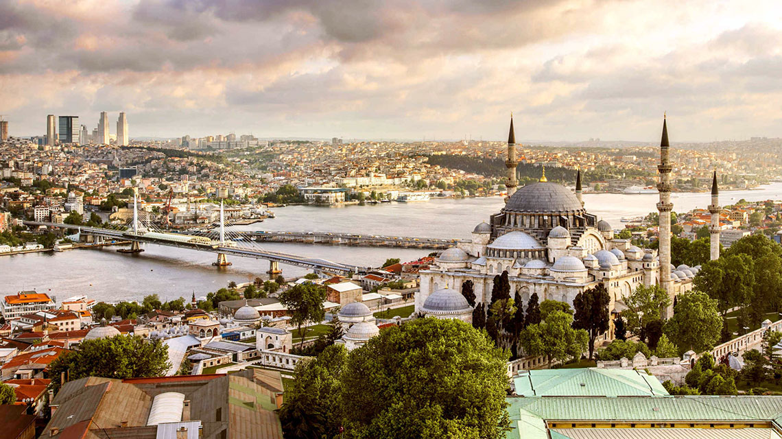 استانبول پایتخت سه کشور بوده؟