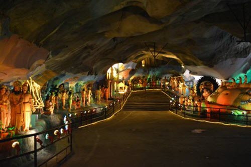 جاذبه گردگری کوالالامپور - باتو کیو یا غار باتو
