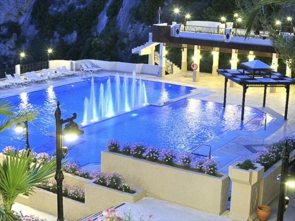 هتل آلکوگلر آداکوله کوش آداسی ترکیه