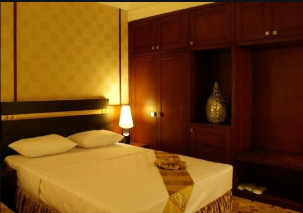 هتل عماد مشهد( هتل چهار ستاره )