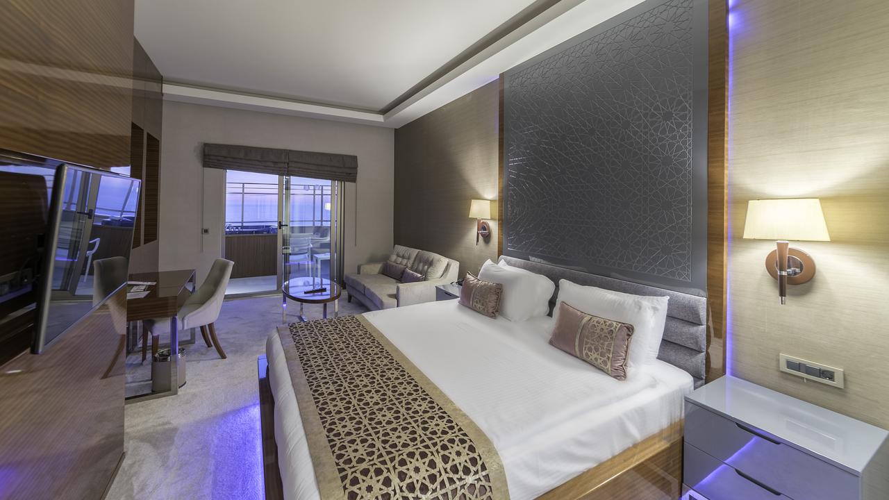 هتل رامادا ریزورت اند گلف کوش آداسی ترکیه