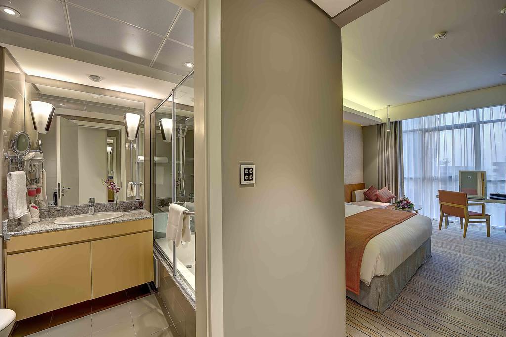 ‏هتل رویال کانتیننتال دبی امارات