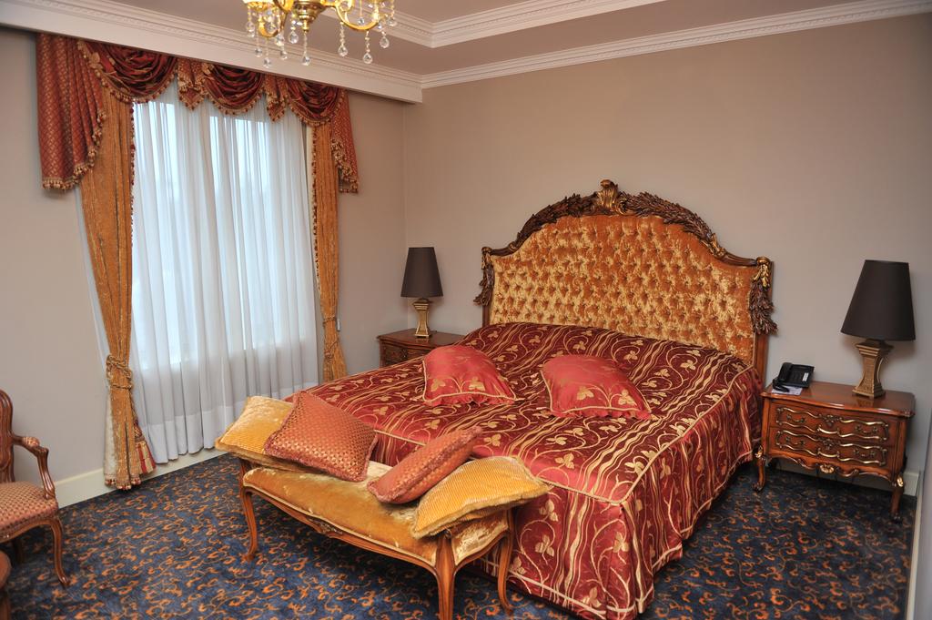 هتل اینتوریست پالاس باتومی گرجستان
