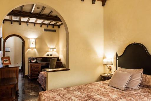 گرند هتل باگلیونی ایتالیا