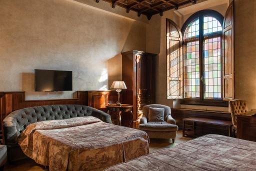 گرند هتل باگلیونی ایتالیا