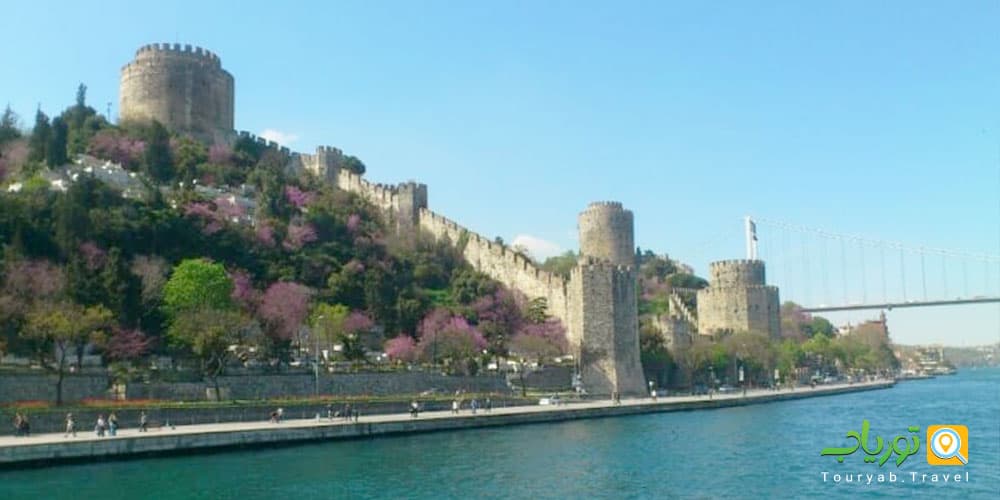 قلعه روملی حصار استانبول(برج نظامی برای فتح قسطنطنیه)