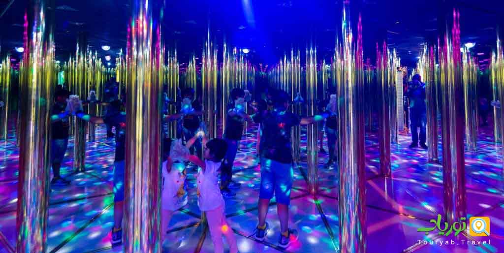 دلفیناریوم دبی(مهارت ها و استعدادهای حیرت انگیز دلفین ها)