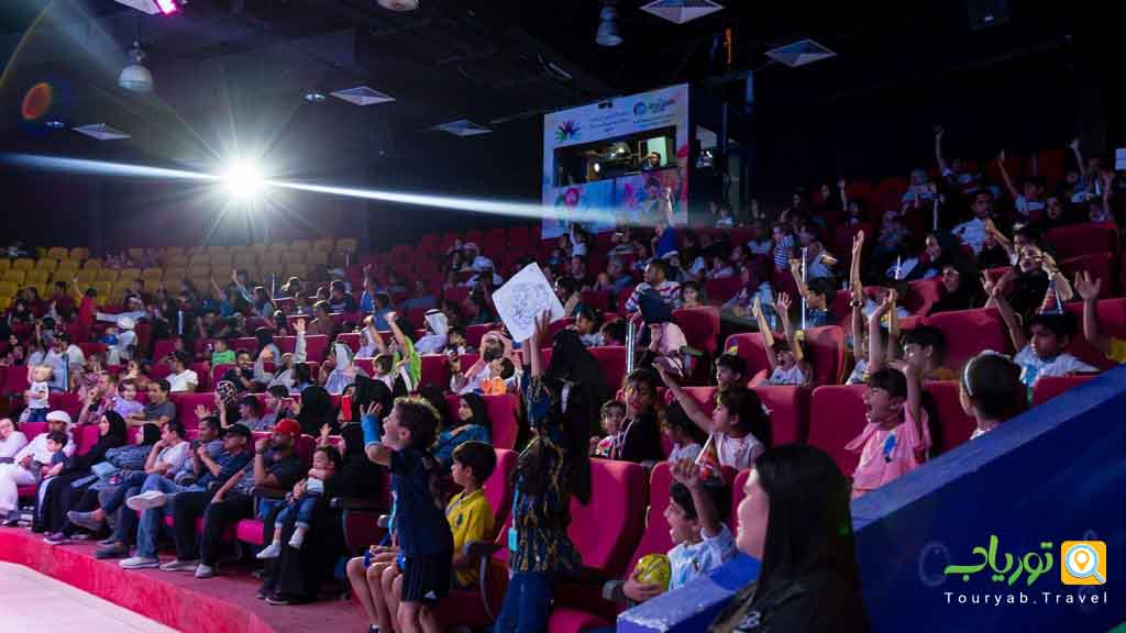 دلفیناریوم دبی(مهارت ها و استعدادهای حیرت انگیز دلفین ها)