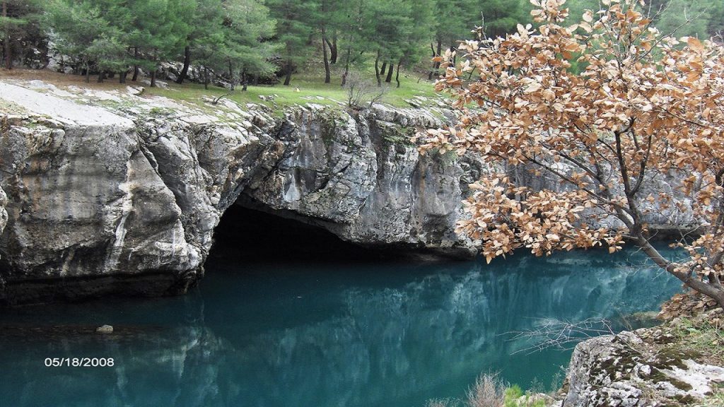 غارهای آبی آنتالیا