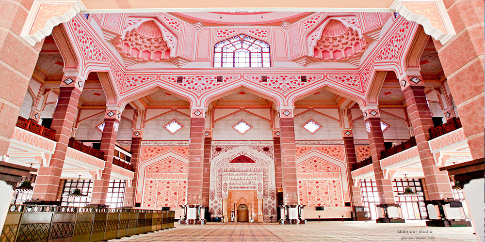 مسجدپوترا مالزی (مسجد صورتی)
