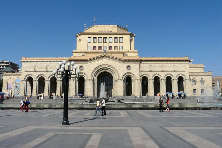 موزه های ارمنستان کجا قرار دارند؟